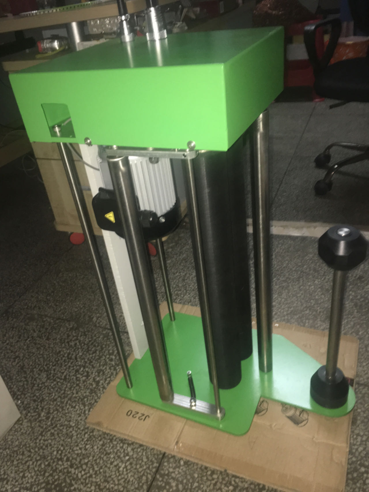 机械预拉伸膜架-开门式膜架